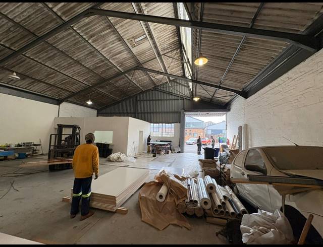 331M² WAREHOUSE TO LET IN GANTS PLAZA